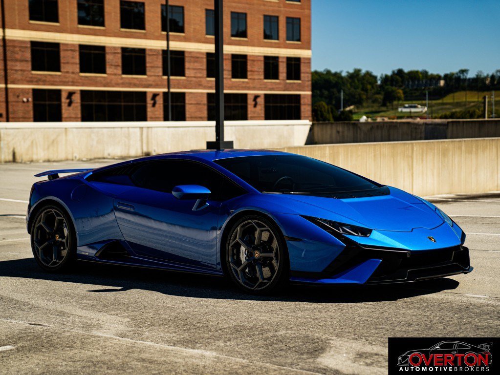 Used 2023 Lamborghini Huracan Tecnica RWD image 8