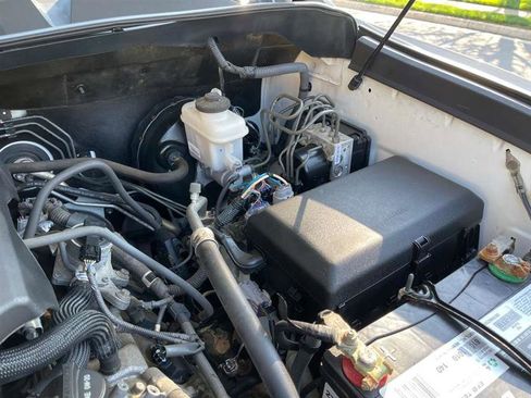 Used 2017 Toyota Tundra SR AWD/4WD image 96