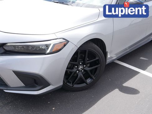 Used 2023 Honda Civic Sport image 27