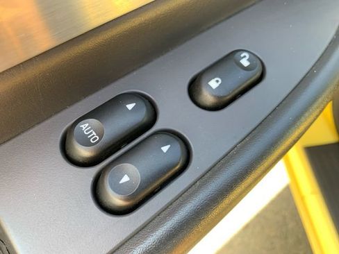 Used 2002 Ford Thunderbird image 16