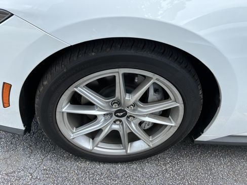 Used 2025 Ford Mustang GT Premium RWD image 5