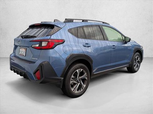 Used 2024 Subaru Crosstrek 2.0i Premium image 5