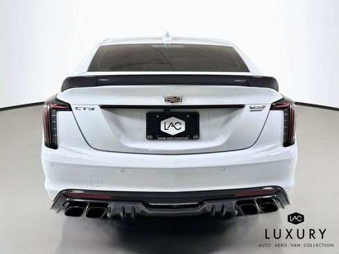 Used 2025 Cadillac CT5 V Blackwing w/ Carbon Fiber 2 Package RWD image 7