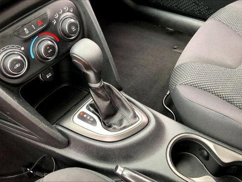 Used 2016 Dodge Dart SE w/ Convenience Group image 14