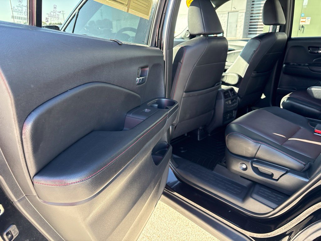 Used 2020 Honda Pilot Black Edition image 17