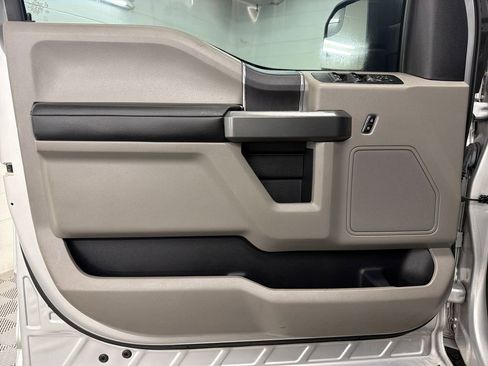 Used 2017 Ford F150 XLT RWD image 15