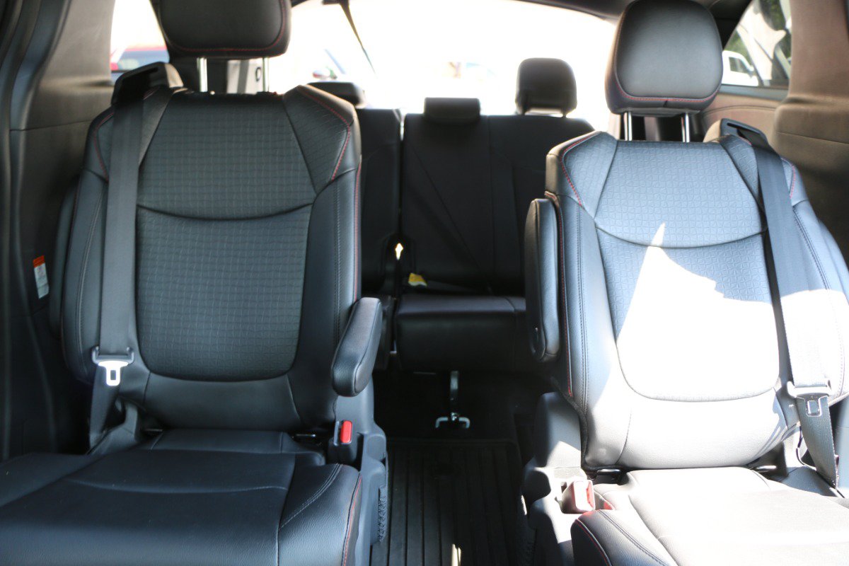 Used 2025 Toyota Sienna XSE AWD/4WD image 29