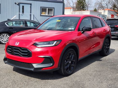 Used 2023 Honda HR-V Sport image 2