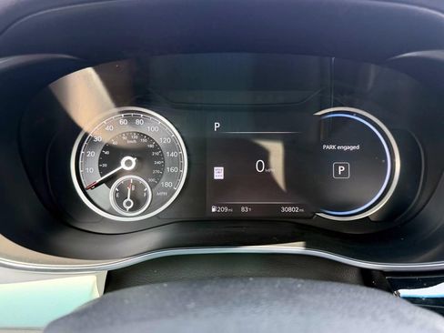 Certified 2025 Genesis G70 2.5T AWD/4WD image 24