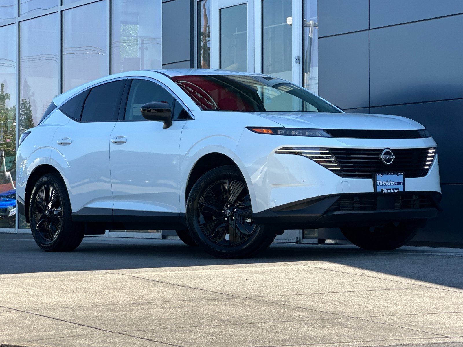 Certified 2025 Nissan Murano SV AWD/4WD image 2