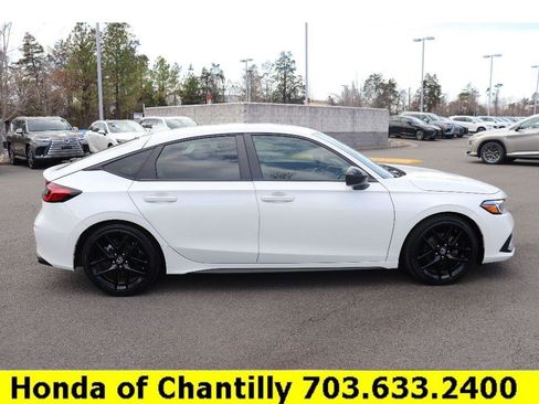 Used 2024 Honda Civic Sport image 8