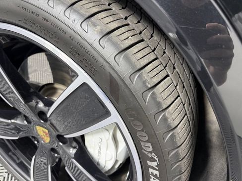 Certified 2023 Porsche Cayenne Turbo AWD/4WD image 14