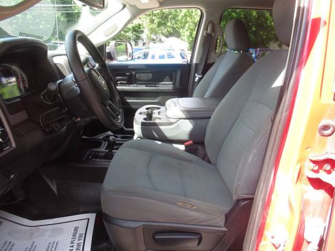 Used 2016 RAM 2500 Tradesman w/ Chrome Appearance Group AWD/4WD image 16