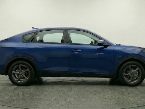 Used 2025 Kia K4 LXS image 11