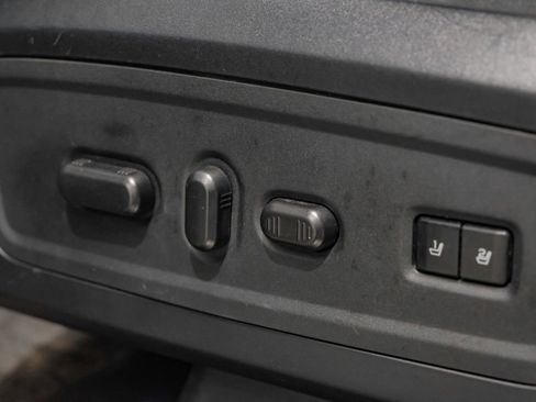 Used 2016 Lincoln Navigator Select RWD image 20