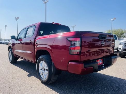 Used 2022 Nissan Frontier SV w/ Technology Package image 5