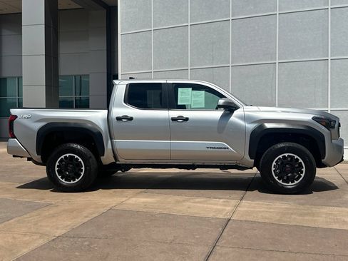 Used 2024 Toyota Tacoma TRD Off-Road AWD/4WD image 3