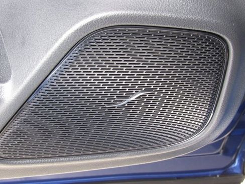 Used 2025 Mercedes-Benz GLB 250 4MATIC image 37
