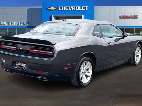 Used 2023 Dodge Challenger SXT image 6