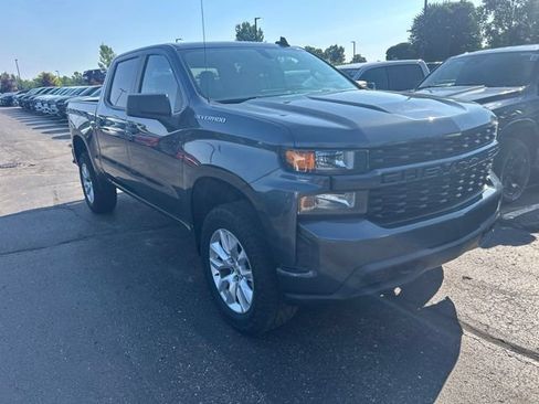 Used 2019 Chevrolet Silverado 1500 Custom w/ Custom Value Package AWD/4WD image 5