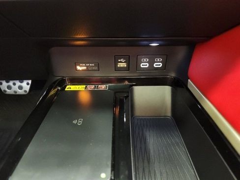 Used 2025 Toyota Camry XSE w/ Premium Package image 68