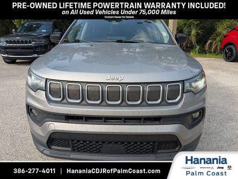 Used 2022 Jeep Compass Latitude AWD/4WD image 9