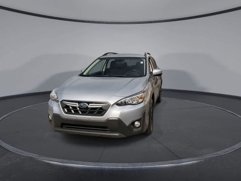 Used 2021 Subaru Crosstrek 2.0i Premium w/ Moonroof Package AWD/4WD image 3
