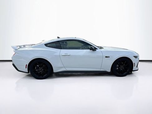 Used 2025 Ford Mustang GT Premium RWD image 8
