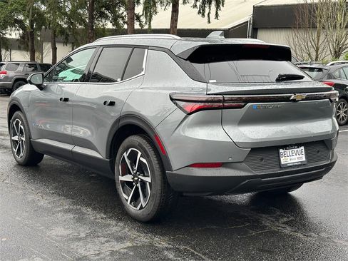 New 2026 Chevrolet Equinox EV LT image 3