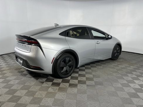 Used 2025 Toyota Prius LE image 7