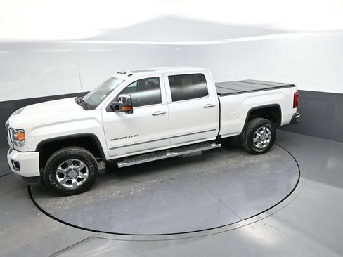 Used 2019 GMC Sierra 3500 Denali w/ Duramax Plus Package AWD/4WD image 27