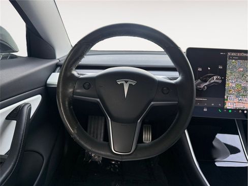 Used 2019 Tesla Model 3 Performance image 12