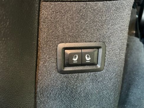 Certified 2022 Jeep Grand Cherokee L Overland w/ Luxury Tech Group IV RWD image 25