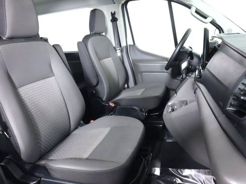 Used 2023 Ford Transit 350 XLT image 43