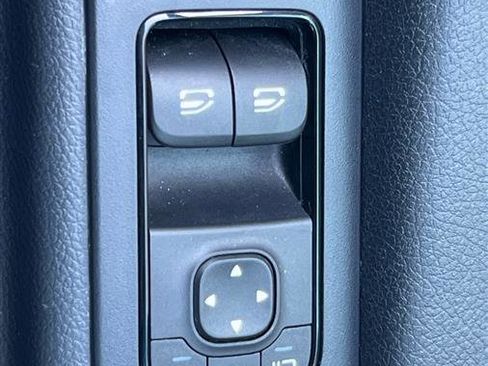 Used 2025 Mercedes-Benz Sprinter 2500 image 24