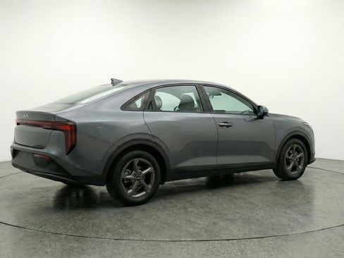 Used 2025 Kia K4 LXS image 9