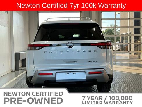 Used 2024 Nissan Pathfinder SL AWD/4WD image 29