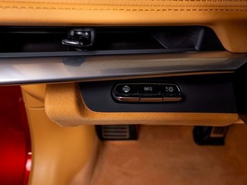 Used 2023 Chevrolet Corvette Stingray Premium Conv w/ Z51 Performance Package image 36