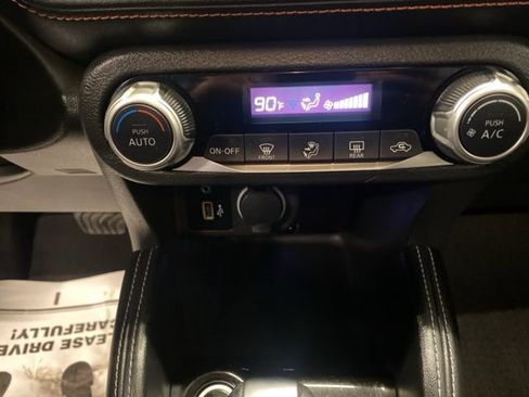 Used 2018 Nissan Kicks SR w/ Interior Electronics Package image 23