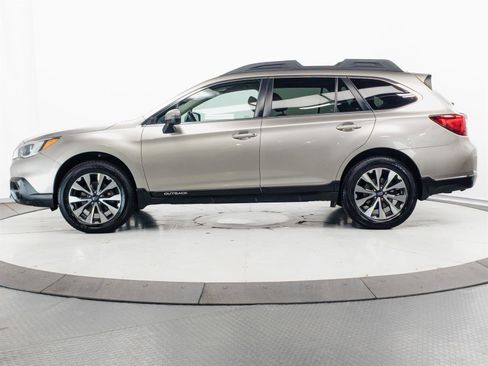 Used 2017 Subaru Outback 2.5i Limited AWD/4WD image 8