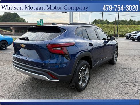 Used 2024 Chevrolet Trax LT FWD image 5