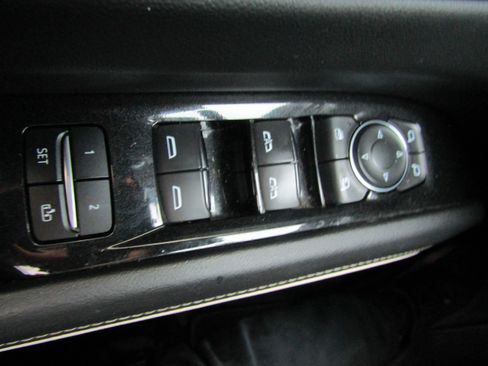 Used 2023 Cadillac Escalade Sport AWD/4WD image 17