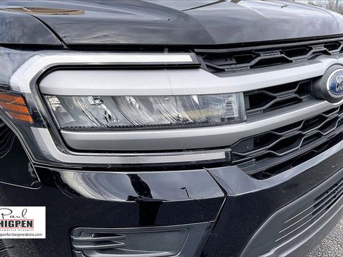 Certified 2024 Ford Expedition XLT image 28