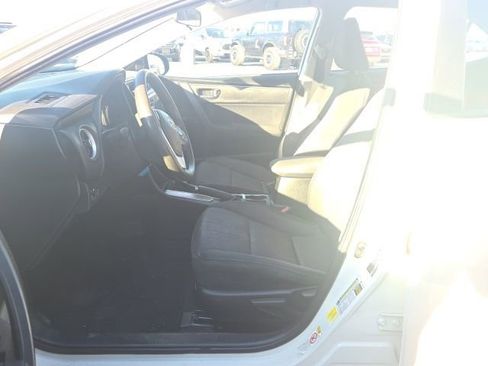 Used 2018 Toyota Corolla LE image 16