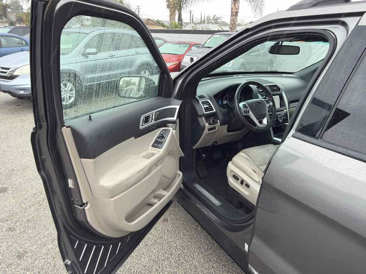 Used 2012 Ford Explorer Limited FWD image 9