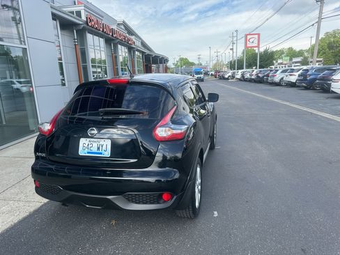 Used 2015 Nissan Juke S FWD image 4