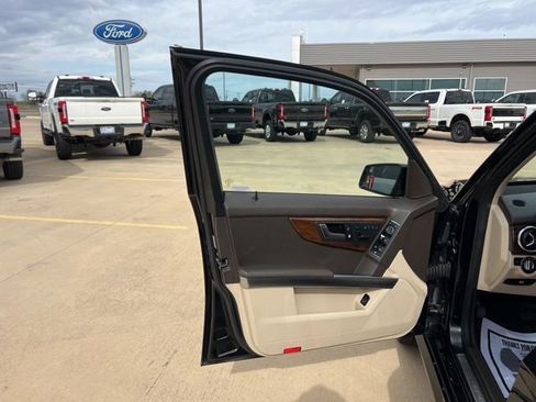 Used 2015 Mercedes-Benz GLK 350 2WD image 10