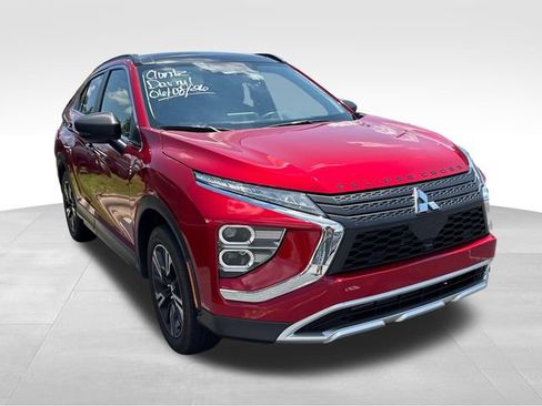 Used 2024 Mitsubishi Eclipse Cross SE AWD/4WD image 2