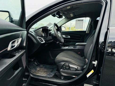 Used 2017 GMC Terrain SLE image 9