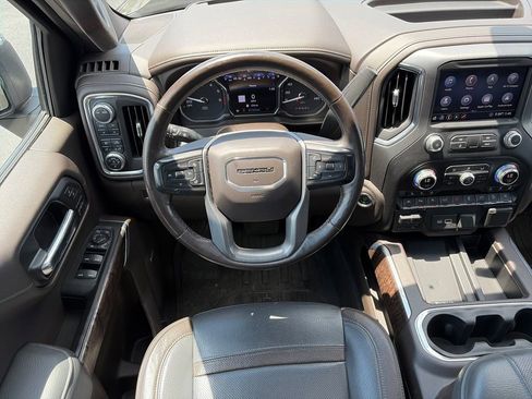 Used 2020 GMC Sierra 1500 Denali w/ Denali Ultimate Package AWD/4WD image 12